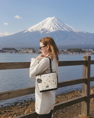 The Bucket Tote · Wiggly Heart Dot · ดำ (Puffer Black) (รุ่นอัพเกรด) — รูปที่ 2