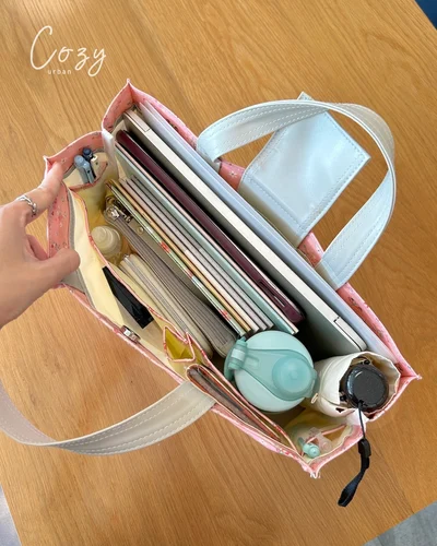 Cozy Urban · Sweet Garden · เทาอ่อน (Baby Grey) — ด้านในกระเป๋า