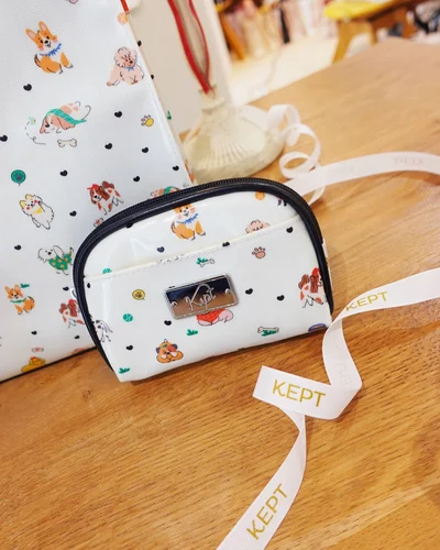 Pocket Bag · Wiggly Heart Dot · ดำ — null