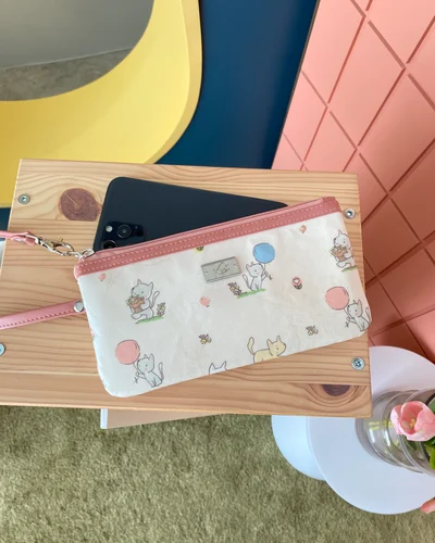 Wallet on Shoulder · Happy Puppy · ชมพู — null