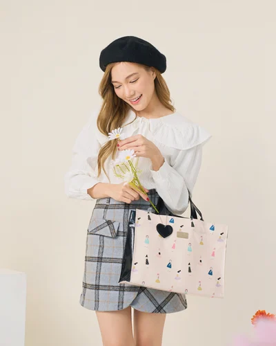 Cozy Urban — รูปปกรุ่น