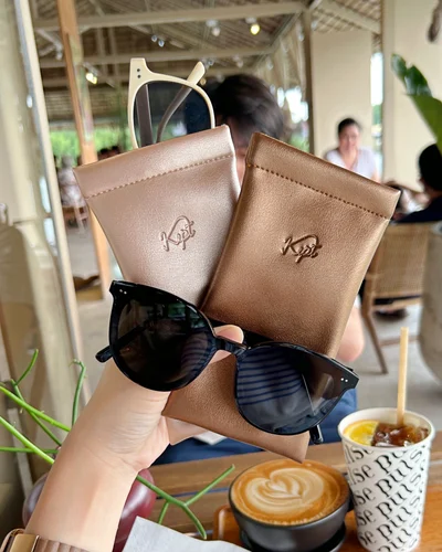Glasses Case — รูปปกรุ่น