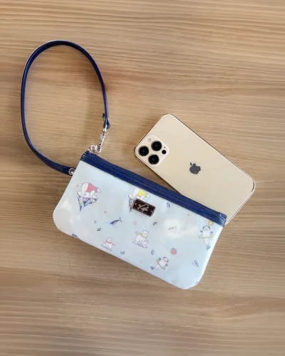 Wallet on Shoulder · Arctic Friends · น้ำเงินกรมท่า (Navy)