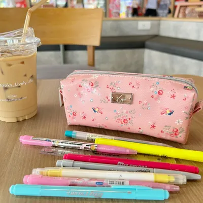 Pen Case เล็ก · Sweet Garden · เทา